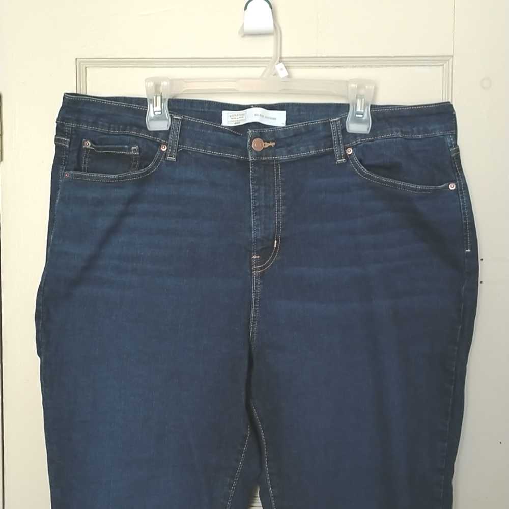 EUC Levi's Size 20 Mid Rise Boyfriend Cropped Jeans